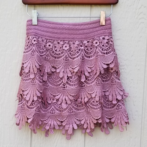 She and Sky Dresses & Skirts - NWT Pink Lace Layered Mini Skirt M *HOT!*